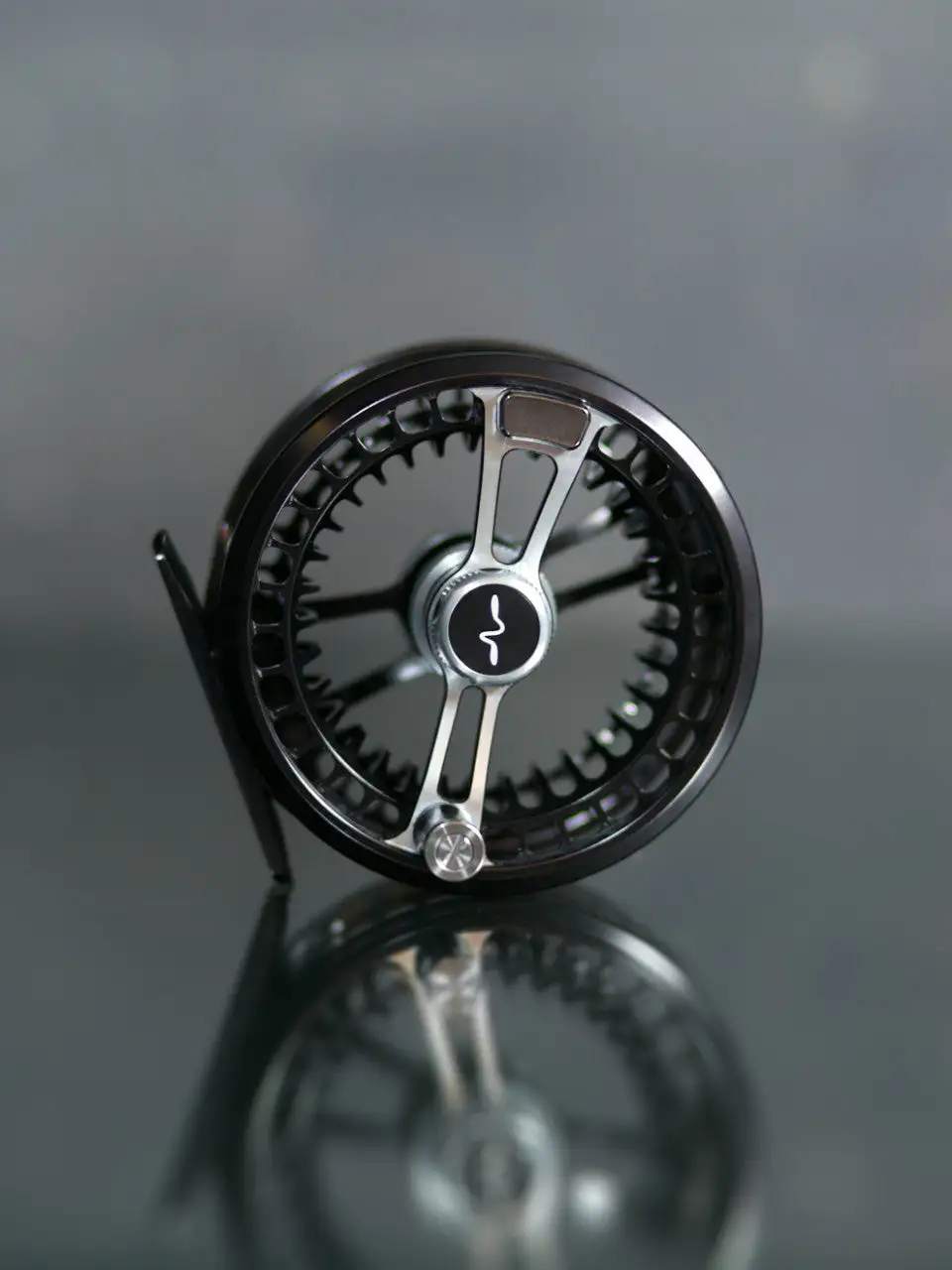 Guideline Fario LW Antracite Fliegenrolle 4 Guideline Fario LW Antracite Fliegenrolle – Bild 2