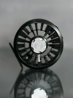 Guideline Halo DH Fliegenrolle Black Stealth -Guideline Verkäufe guideline halo dh fliegenrolle zwheihandrute switchrute 2